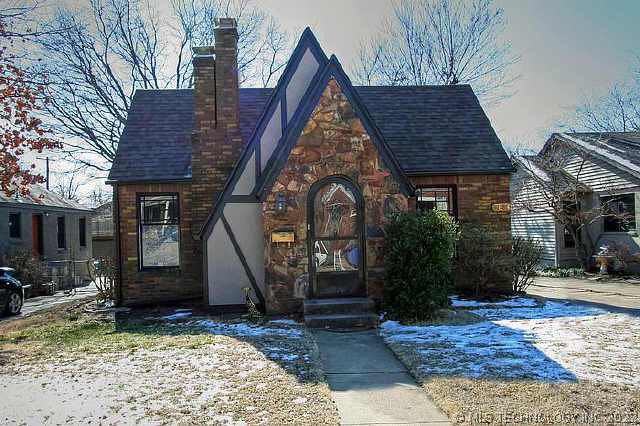 2624 E 14th Street Property Photo 1