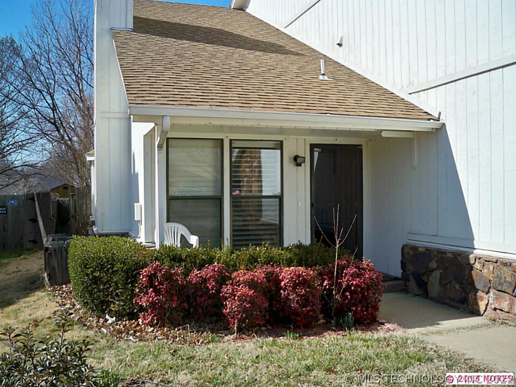 6746/6748 S 78th East Avenue Property Photo 1