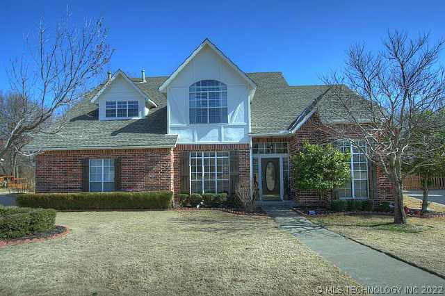 901 Redwood Avenue Property Photo 1