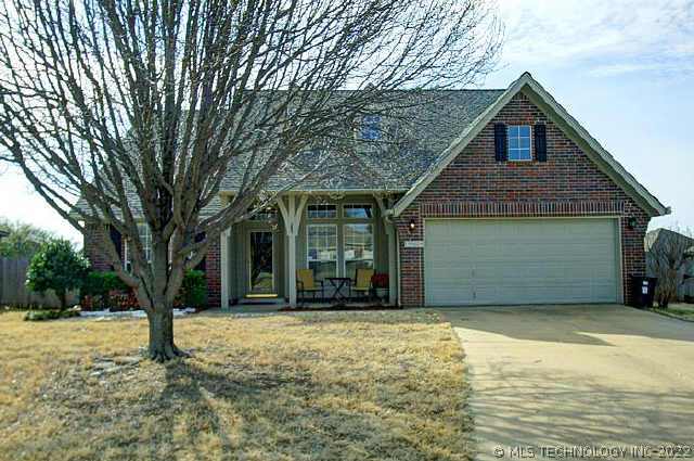 19604 E 48th Street Property Photo 1