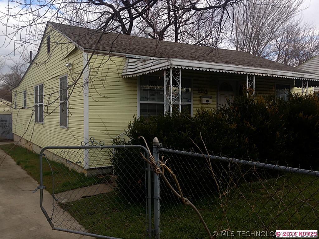 1213 N New Haven Avenue Property Photo 1