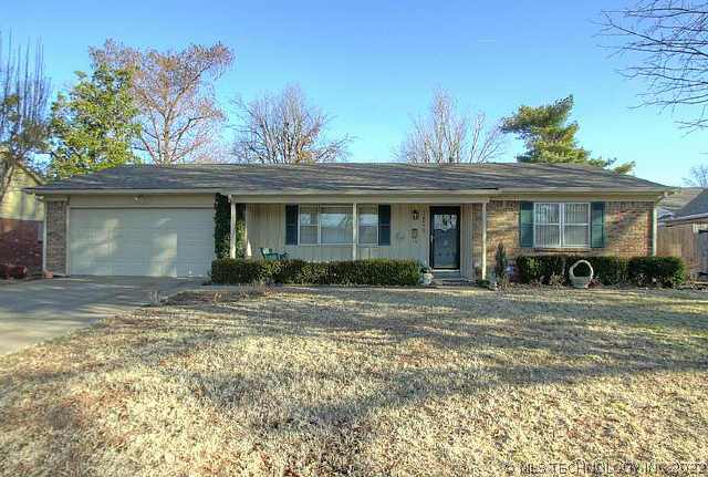 1839 E 57th Place Property Photo 1
