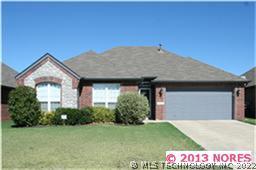 20549 E 32nd Place Property Photo 1