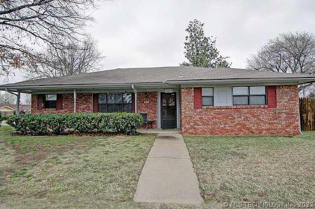 806 W Vandever Boulevard Property Photo 1