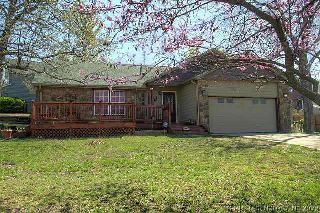 18202 Woodcrest Lane Property Photo 1