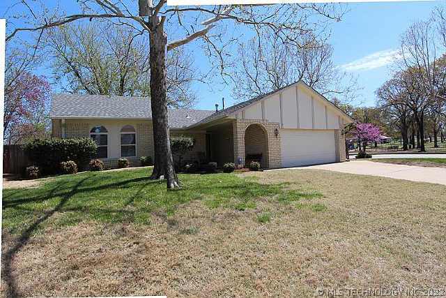 803 N Boyd Circle Property Photo 1