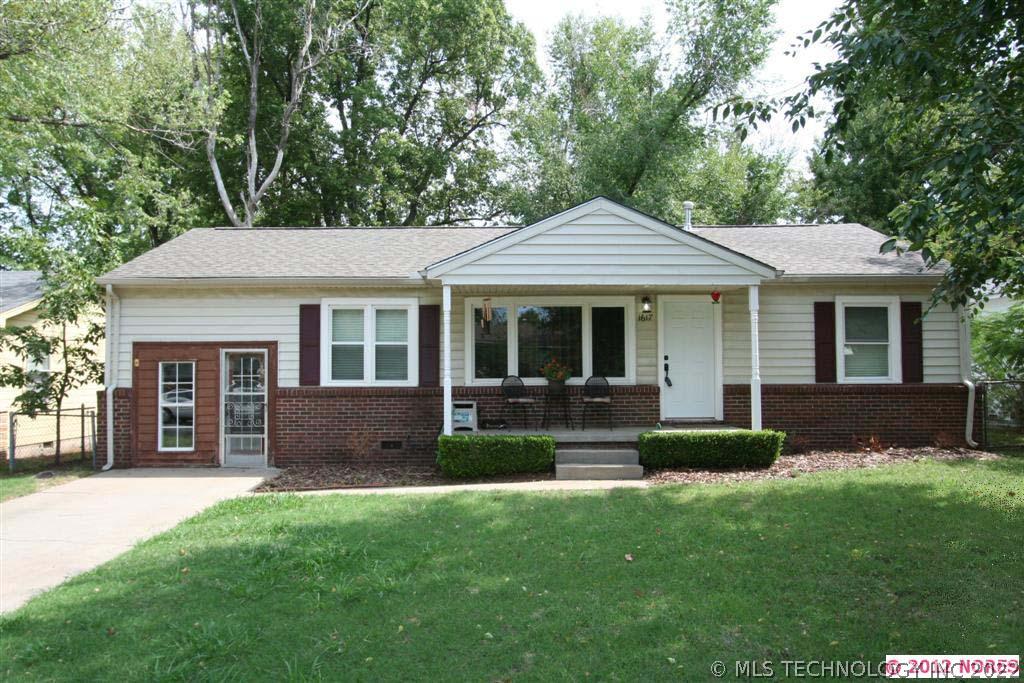 1617 S Ash Place Property Photo 1