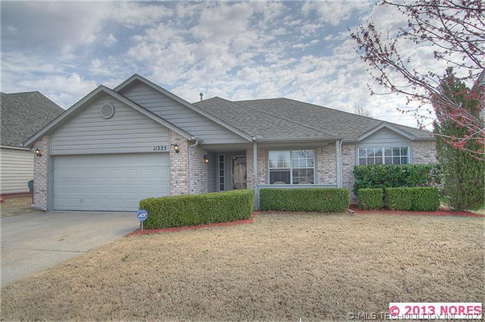 11225 S 105th East Avenue Property Photo 1