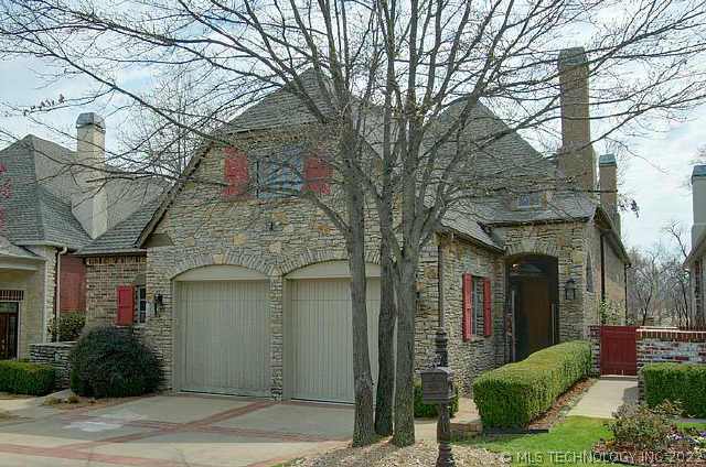 5617 W Orlando Circle Property Photo 1