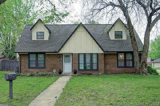 1205 S Redbud Court Property Photo 1