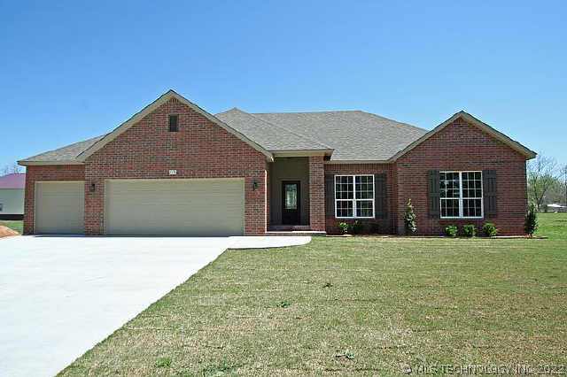 215 S Hickory Place Property Photo 1