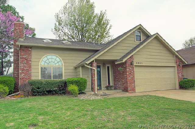 8601 S 90th East Avenue Property Photo 1
