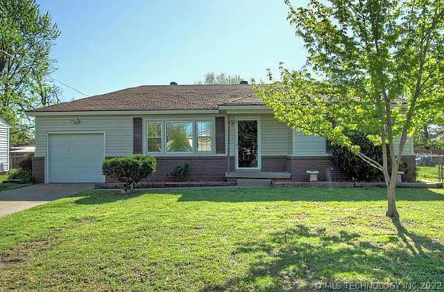 1633 S Birch Avenue Property Photo 1