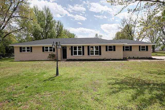 7352 E Ridgeview Way Property Photo 1