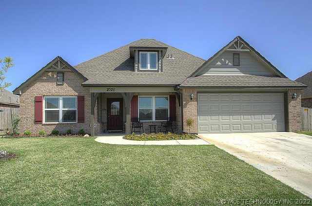 2025 E 133rd Place Property Photo 1
