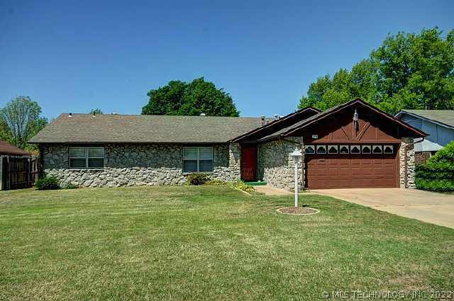 3534 S Hudson Avenue Property Photo 1