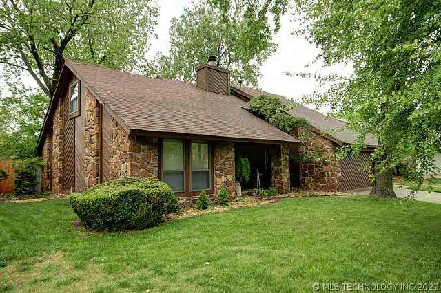 2608 S Beech Avenue Property Photo 1