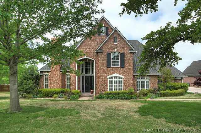 5433 Oak Leaf Drive Property Photo 1