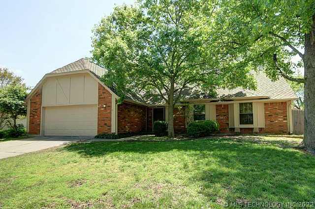 6218 E 78th Street Property Photo 1