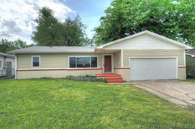 241 E Midway Street Property Photo 1