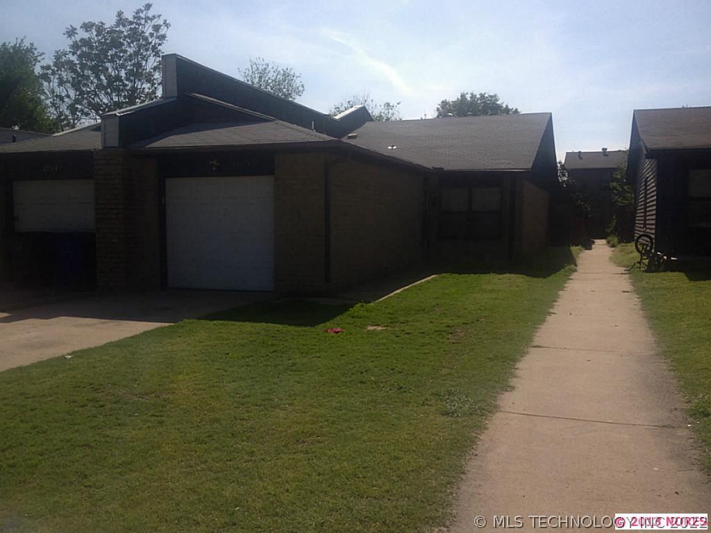 2012 S Phoenix Avenue Property Photo 1