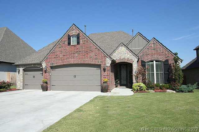 16607 E 47th Street Property Photo 1