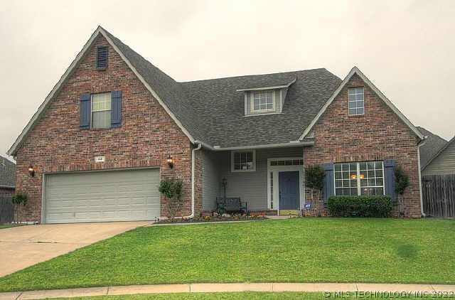 412 N Eucalyptus Avenue Property Photo 1