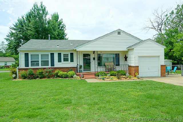 4142 E 28th Place Property Photo 1