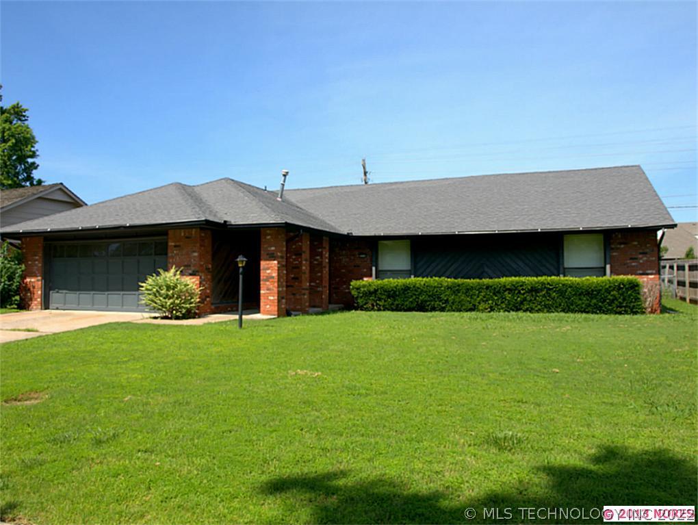 8234 S 73rd East Avenue Property Photo 1