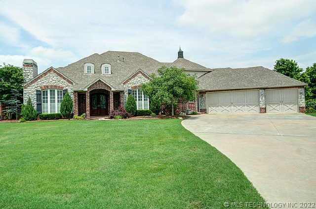 209 S 77th Street Property Photo 1