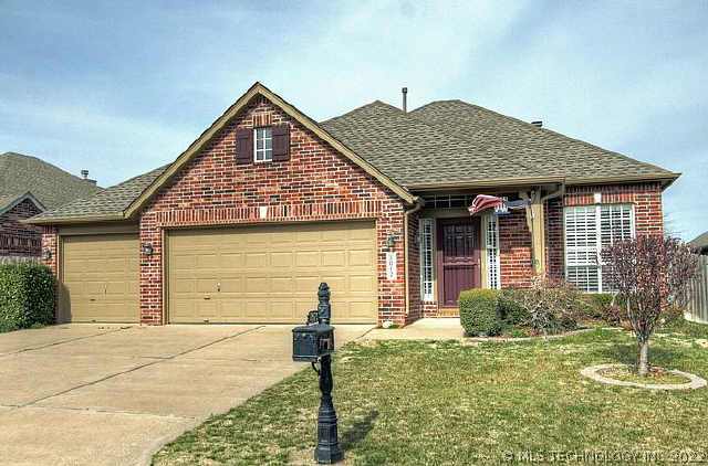 7872 S 95th East Avenue Property Photo 1