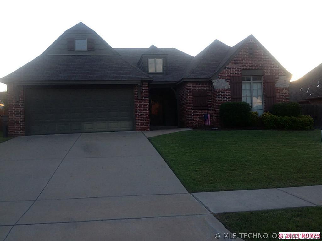 11916 S Nandina Street Property Photo 1