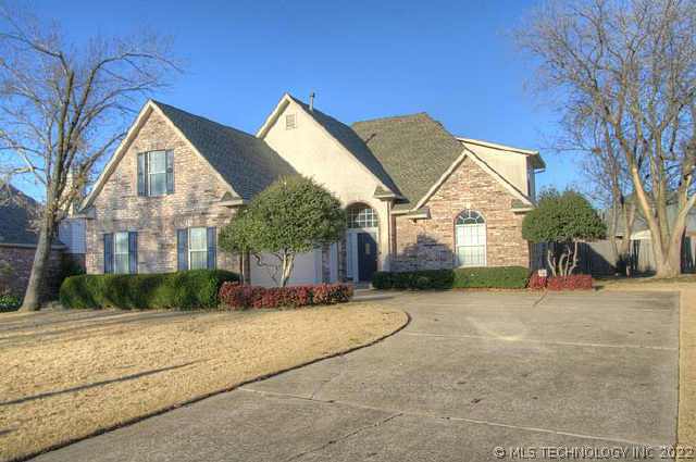 920 S Yellowood Avenue Property Photo 1