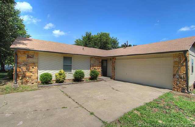 1345 E 139th Street Property Photo 1