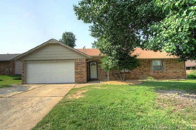 1609 W Pittsburg Street Property Photo 1
