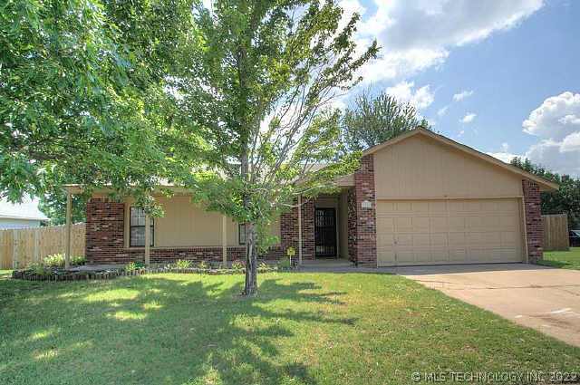 3201 N 6th Place Property Photo 1