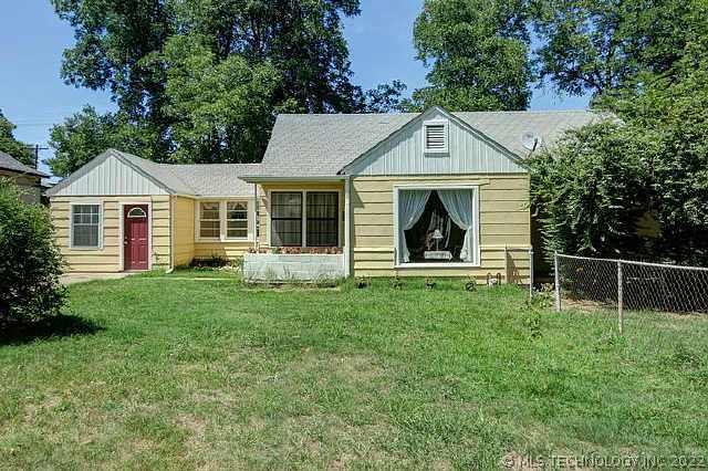 1523 W Bowen Place Property Photo 1