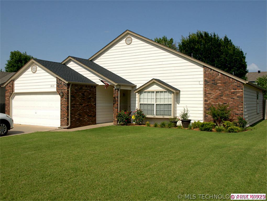 1819 S Gardenia Place Property Photo 1