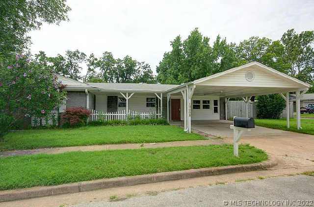 19008 E 4th Street Property Photo 1