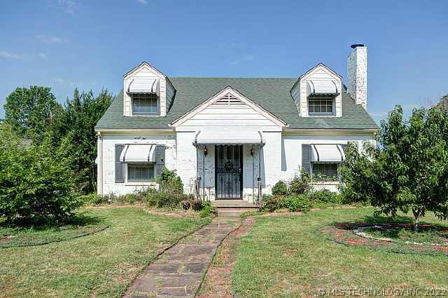 2701 W Easton Street Property Photo 1