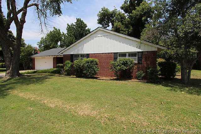 3739 E 56th Street Property Photo 1