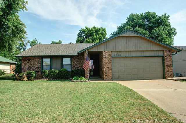 2300 E Reno Street Property Photo 1
