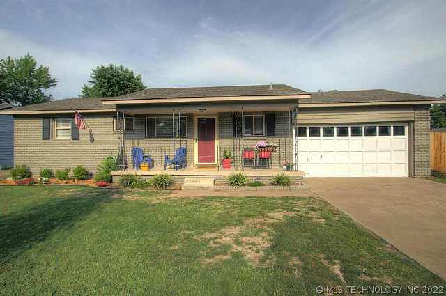 502 S 1st Place Property Photo 1