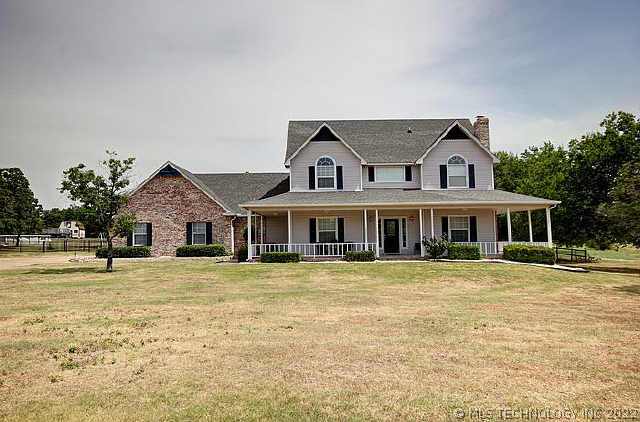 18721 E Stonebridge Drive Property Photo 1