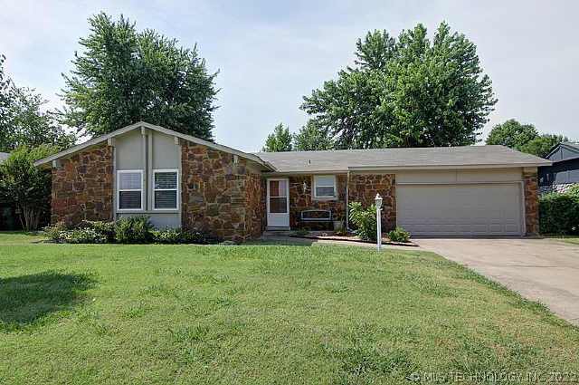 408 E 22nd Street Property Photo 1