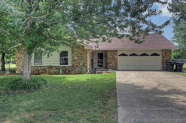 230 E Beech Street Property Photo 1