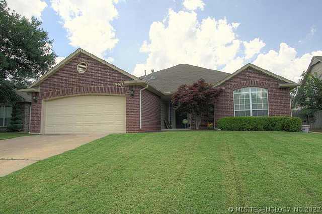 1701 S Juniper Avenue Property Photo 1