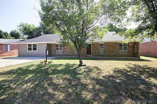 413 N Hogan Street Property Photo 1