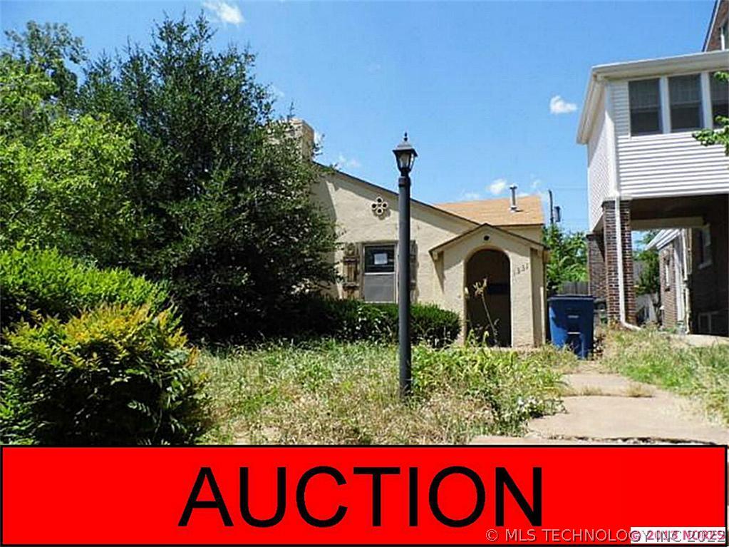 1817 S Quaker Avenue Property Photo 1