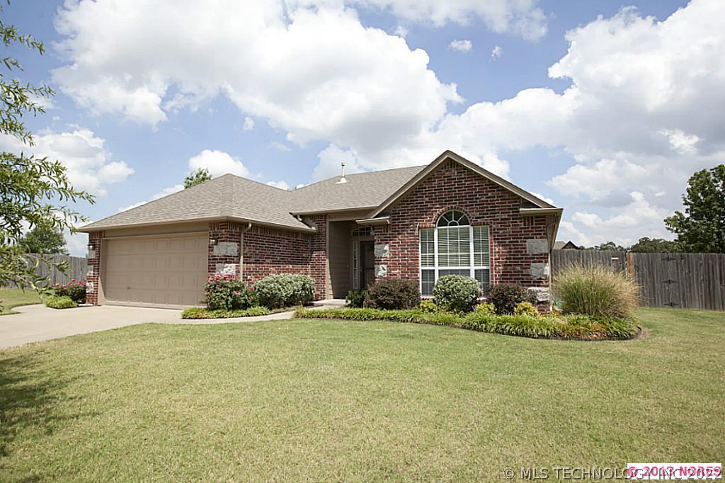 17805 Red Oak Circle Property Photo 1